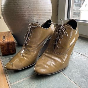 Repetto Oxford-type Patent Leather Ankle Boot